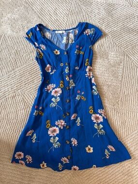 Aeropostale Chambray Blue Floral Button-Front Top